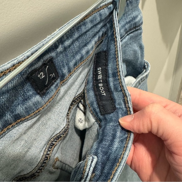 Lucky Brand Sweet Boot Jean - Picture 3 of 5